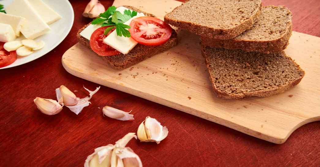 Benefits of Choosing High-Protein Bread in Your Daily Diet